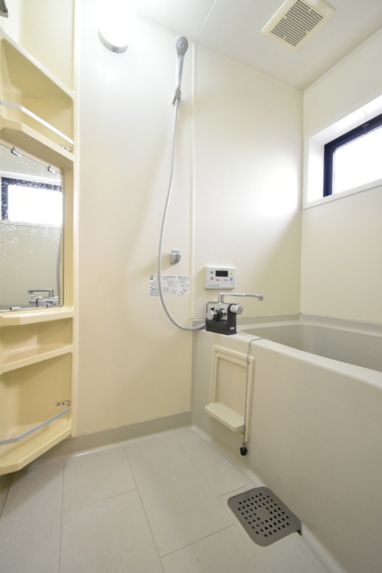 バス・シャワールーム　バス