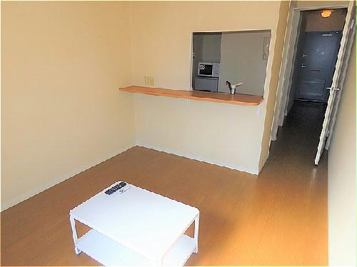 居室・リビング　家具家電が備え付けのお部屋です