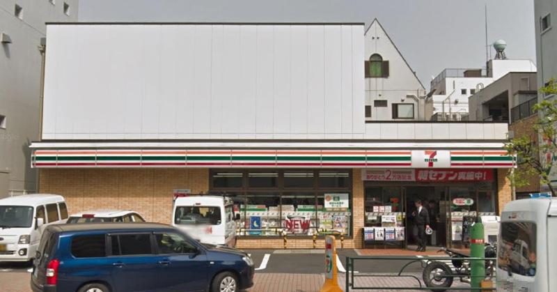 コンビニ　コンビニ（コンビニ）まで110m