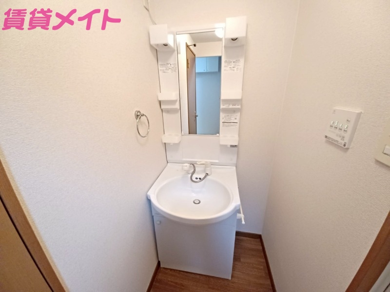 洗面設備　同物件別室写真