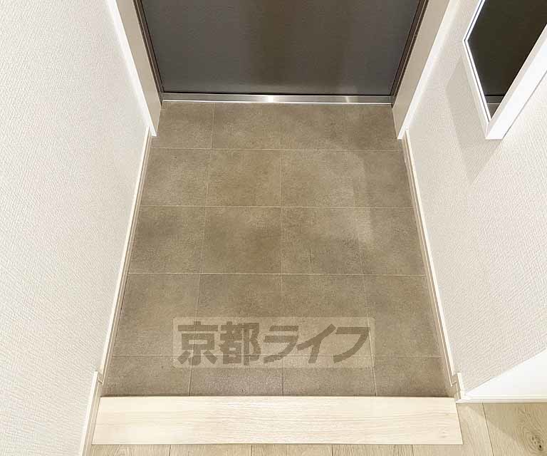 玄関　大きな段差がありません