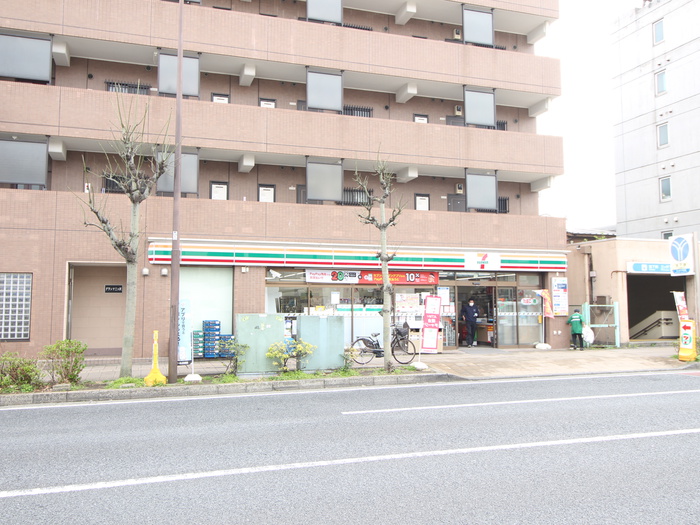 コンビニ　セブンイレブン横浜三ッ沢下町店（コンビニ）まで110m