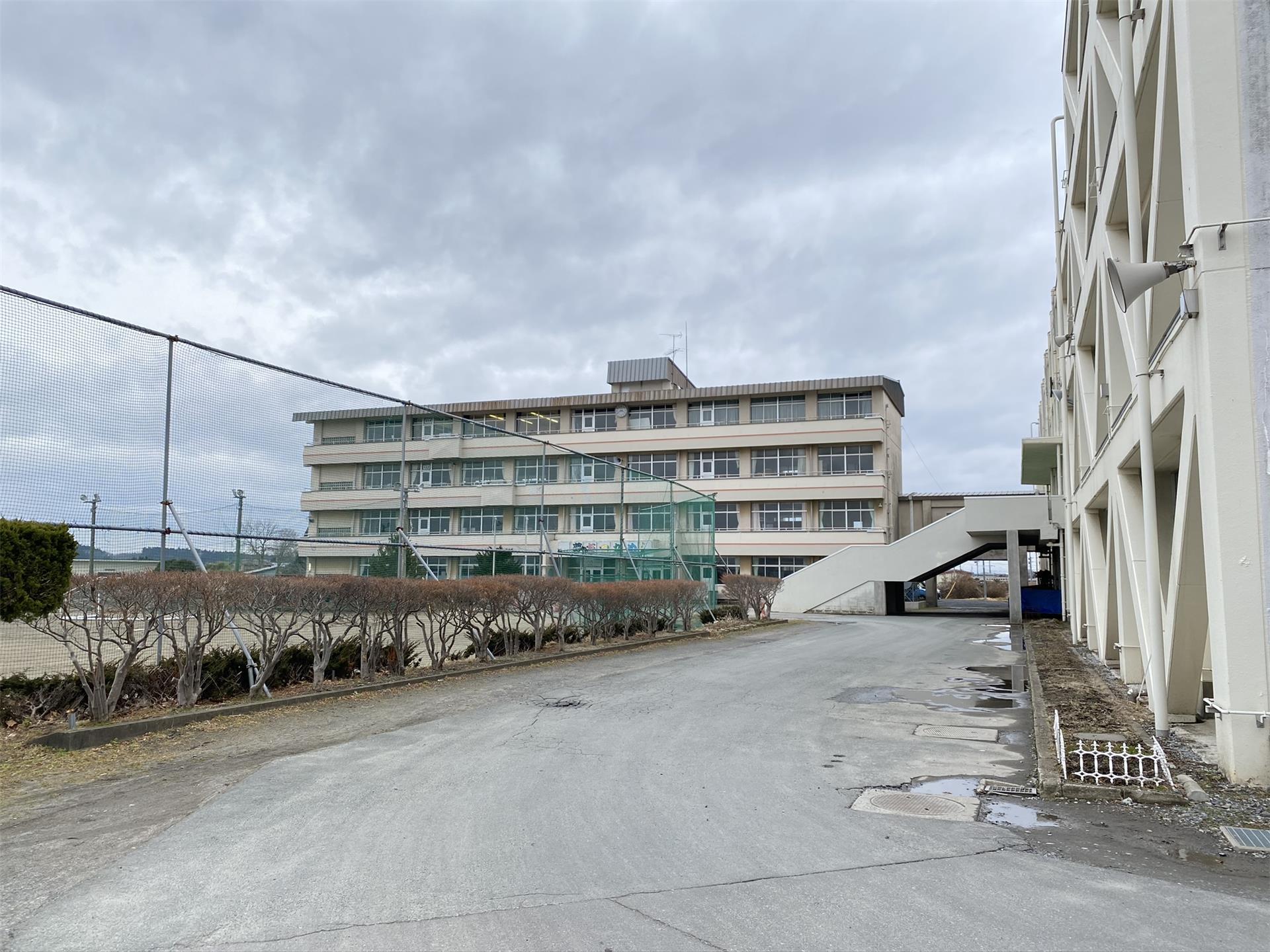 中学校　八戸市立市川中学校（中学校）まで2619m