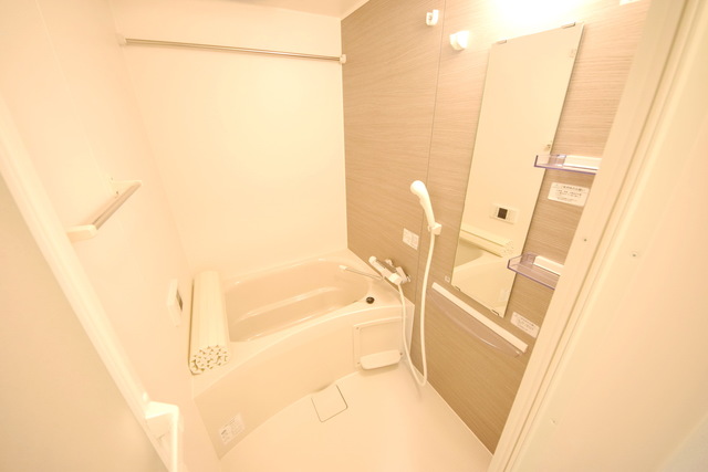 バス・シャワールーム　～一日の疲れを流しましょう～