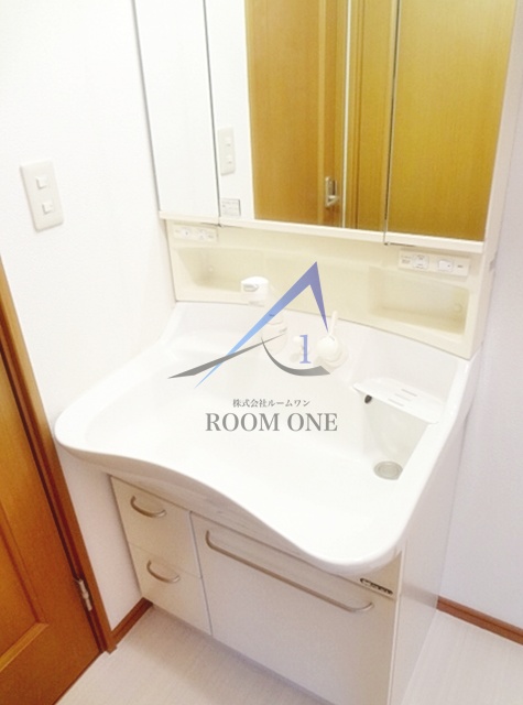 洗面設備　独立洗面台です。