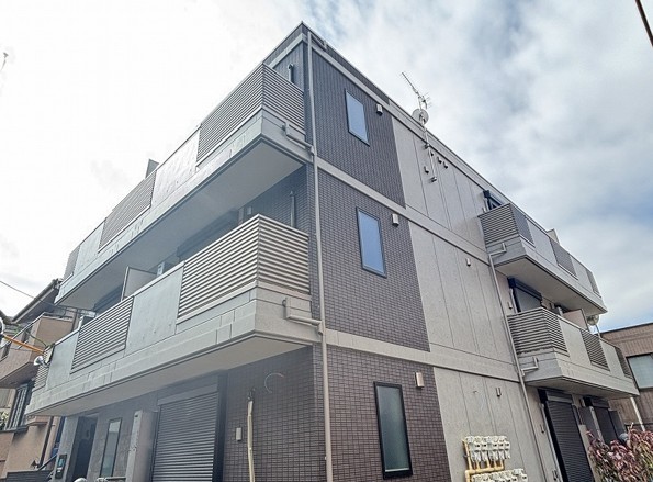 建物外観　竣工前写真