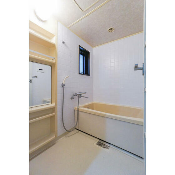 バス・シャワールーム　別部屋参考写真※反転