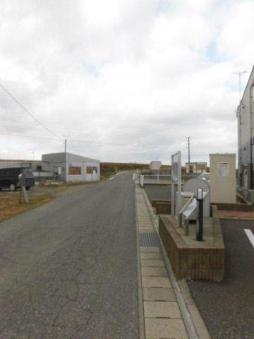 その他　前面道路（その他）まで0m