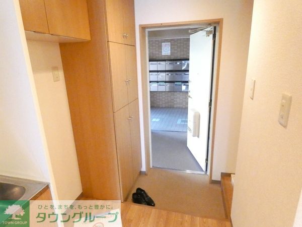 玄関　★お問い合わせはタウンハウジングまで★
