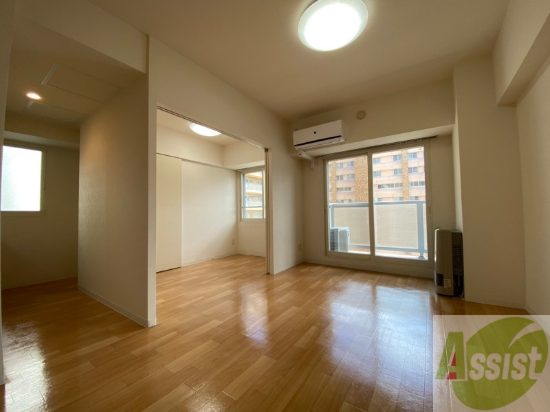 居室・リビング　色合いも明るく、快適なリビングとなっております！