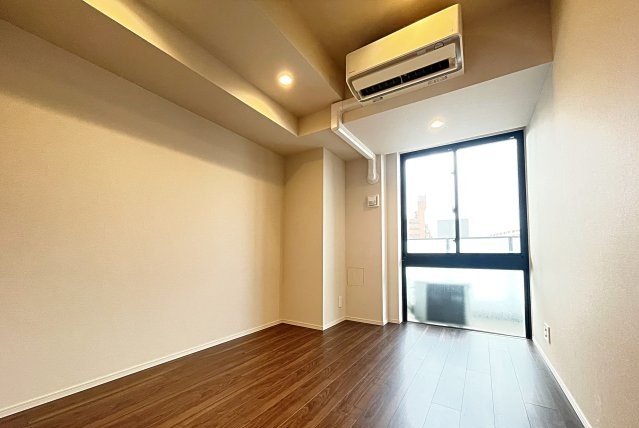 居室・リビング　内観1