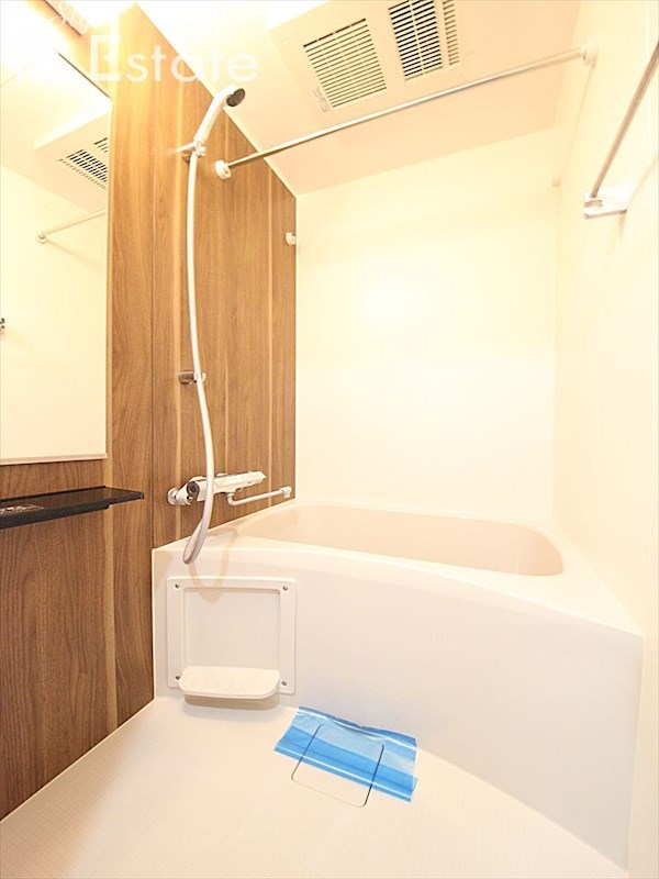 バス・シャワールーム　バスルーム