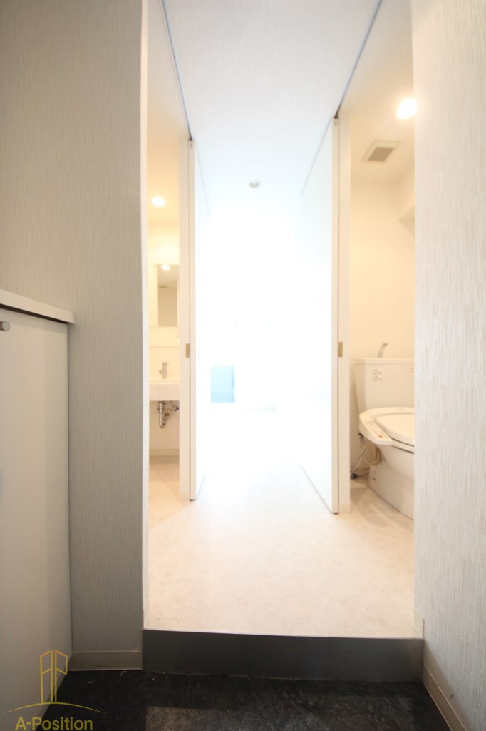 玄関　カーサリック同心