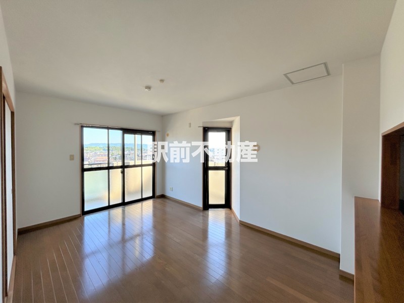 居室・リビング　日当たり良好リビング♪