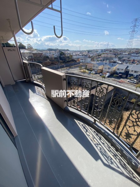 バルコニー　洋室