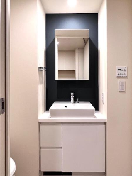 洗面設備　使いやすい洗面所です