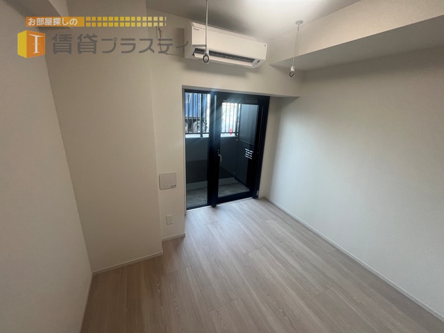 居室・リビング　一人暮らしにちょうど良いサイズ感。