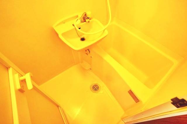 バス・シャワールーム　同型イメージ