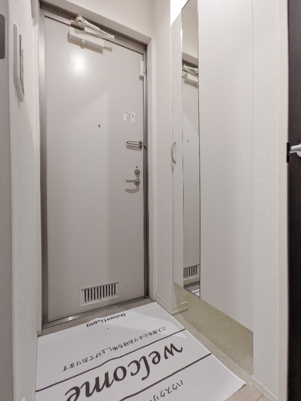 玄関　図面と現状に相違がある場合には現状を優先