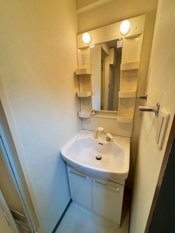洗面設備　同物件別号室の写真です。