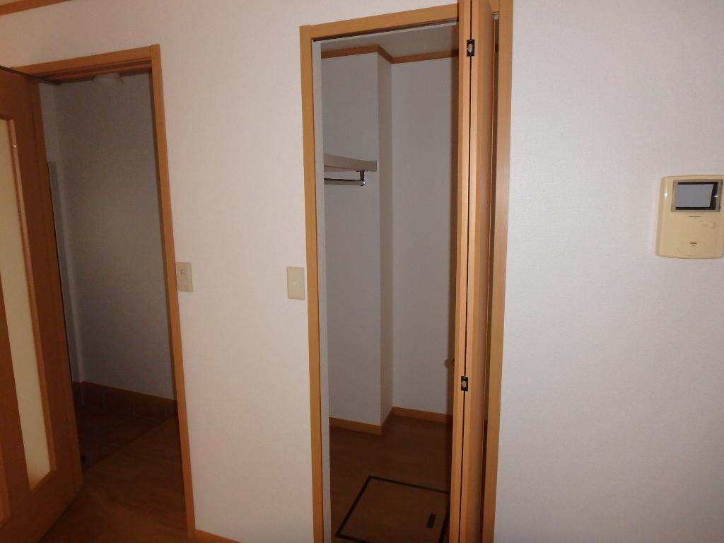 収納　クローゼット