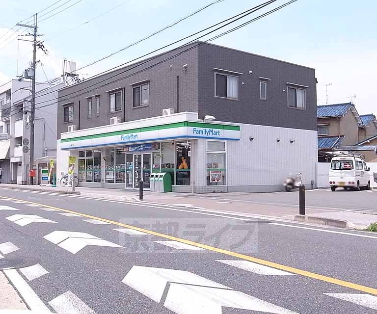 コンビニ　ファミリーマート八幡千束店（コンビニ）まで590m