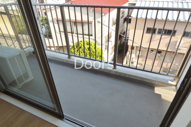 バルコニー　イメージ写真