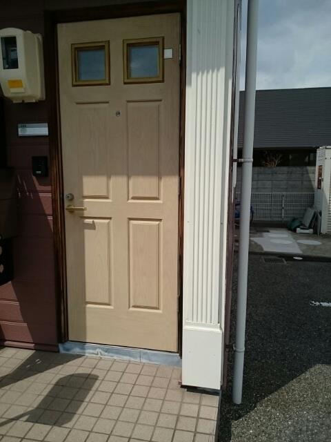 その他共有部分　玄関扉です。