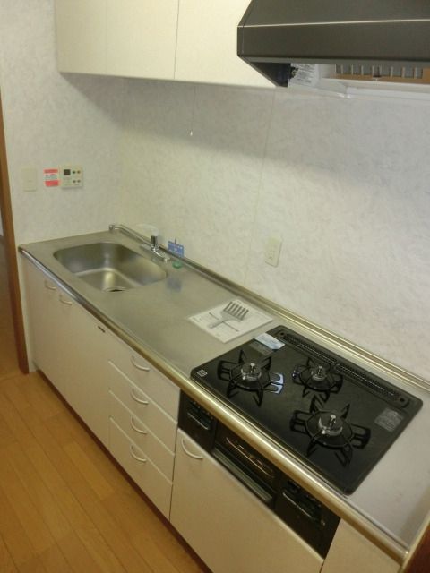 キッチン　３口システムキッチン