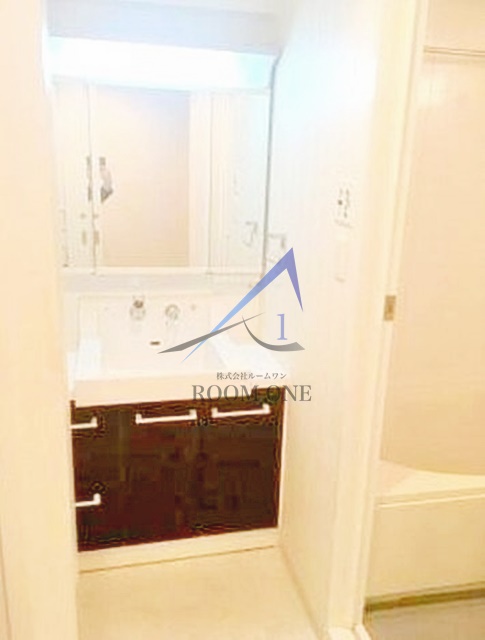 洗面設備　洗面台です。