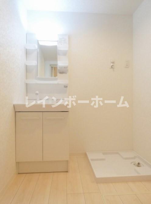 洗面設備　独立洗面化粧台付き