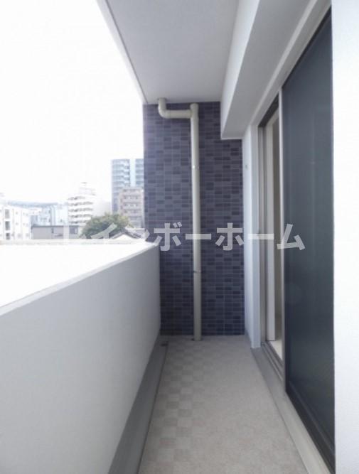 バルコニー　陽当たり良好なバルコニーです