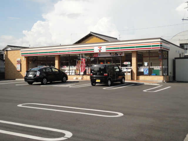 コンビニ　セブンイレブン 浜松初生西店（コンビニ）まで282m