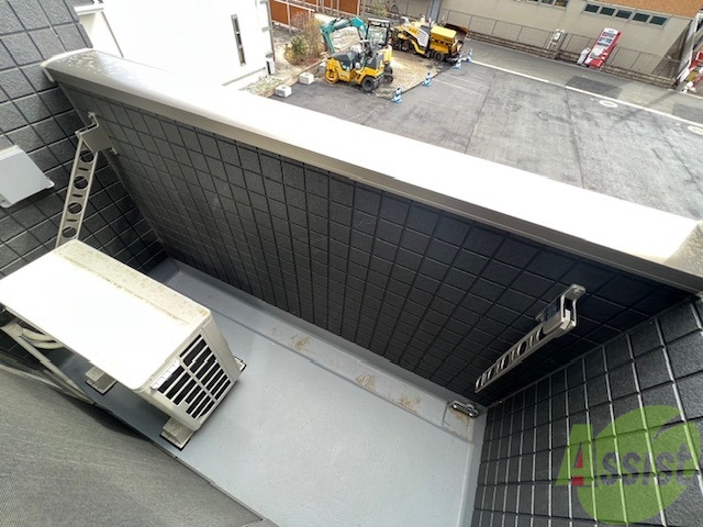 バルコニー　バルコニーがあるので洗濯物は外に干せそうですね～