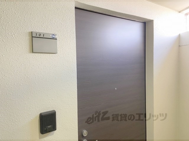 玄関　インターホン