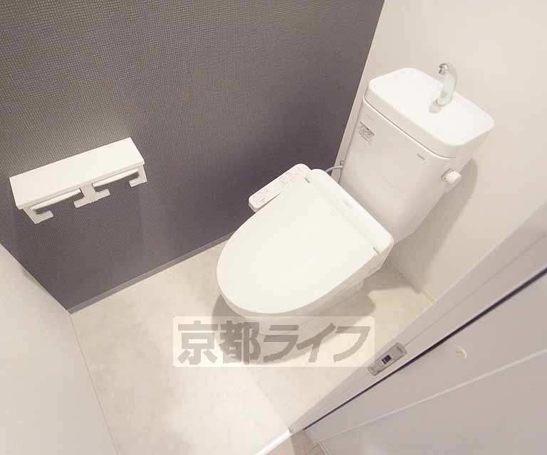 トイレ　ウォシュレットつきです。