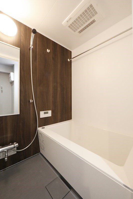 バス・シャワールーム　バスルーム　追い焚き　浴室乾燥