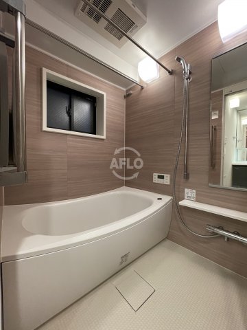 バス・シャワールーム　レ・ジェイド南森町　浴室