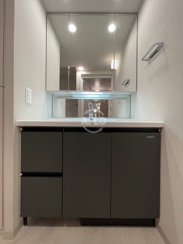 洗面設備　レ・ジェイド南森町　独立洗面台