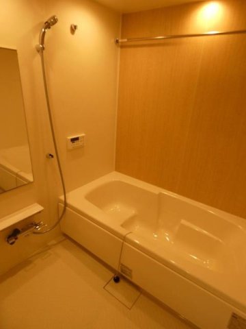 バス・シャワールーム　ゆったり過ごせるお風呂です