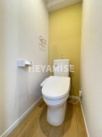 トイレ　※同物件の別号室の写真です。