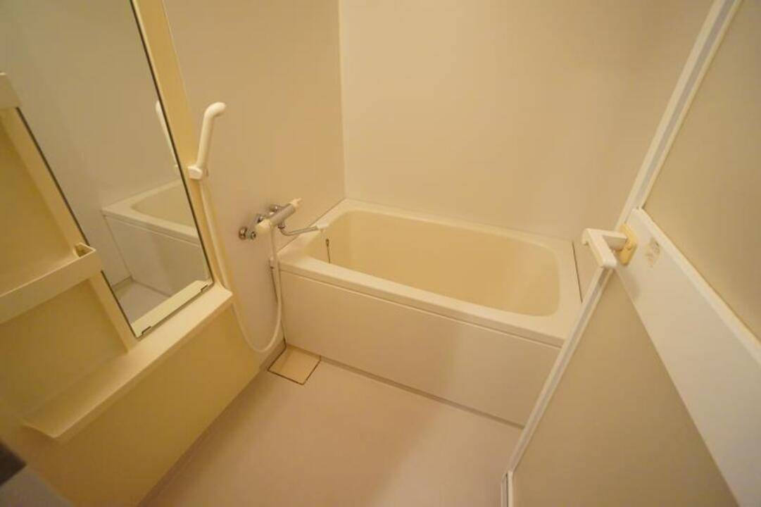 バス・シャワールーム　浴室