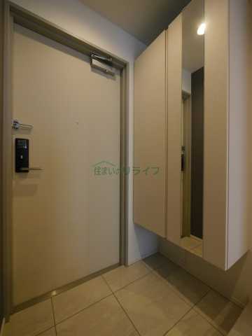 玄関　ロイジェントパークス四ッ谷