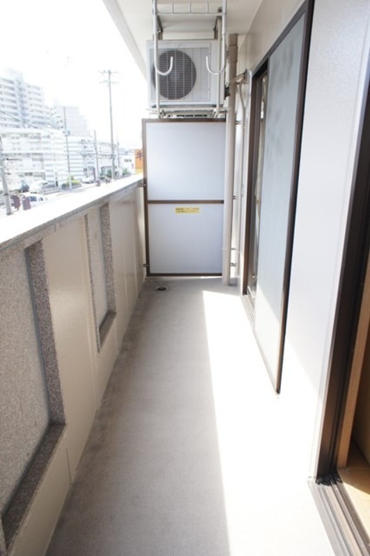 バルコニー　図面と現状に相違がある場合には現状を優先