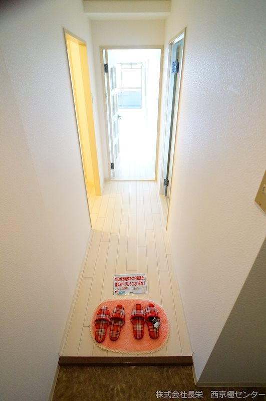 玄関　※別号室の写真です★（実際のお部屋とは異なります）