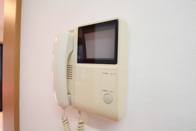 セキュリティ　ＴＶモニター付インターホンがあるので訪問者が一目でわかります