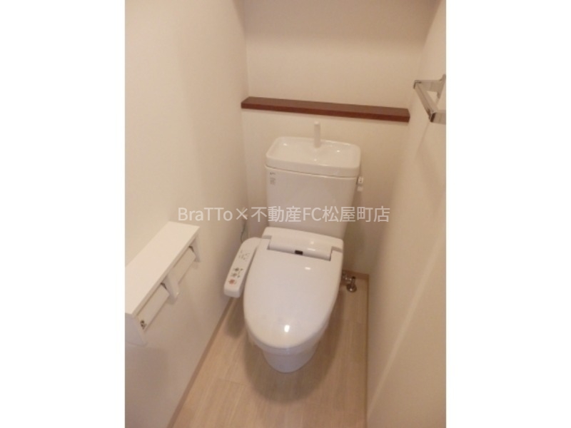 トイレ　トイレ（ウォシュレット付き）