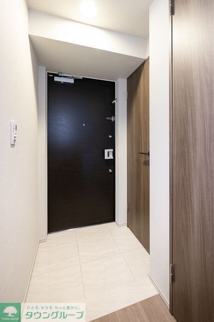 玄関　※写真は同タイプ住戸です。