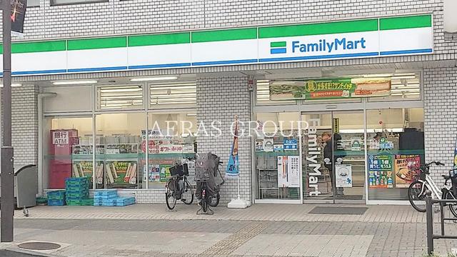 コンビニ　ファミリーマート 練馬駅西口店（コンビニ）まで142m