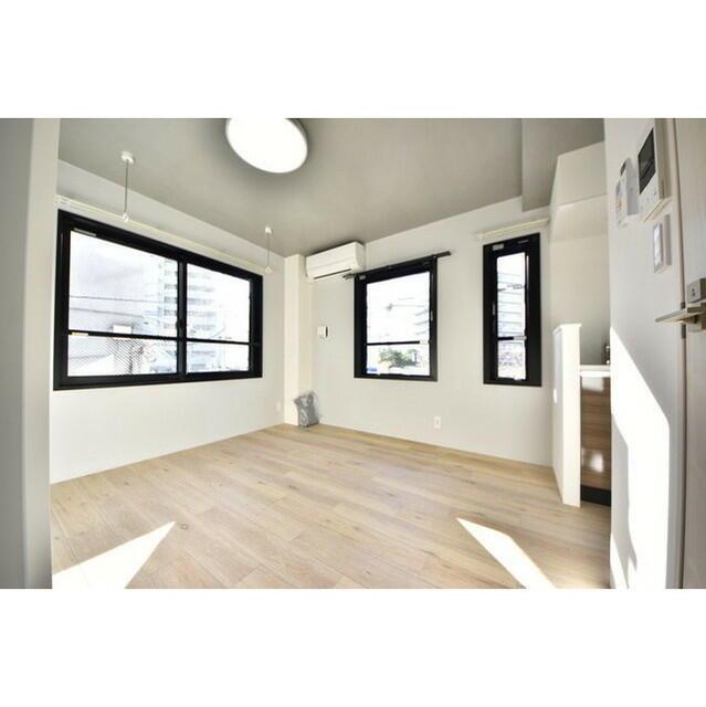 居室・リビング　?